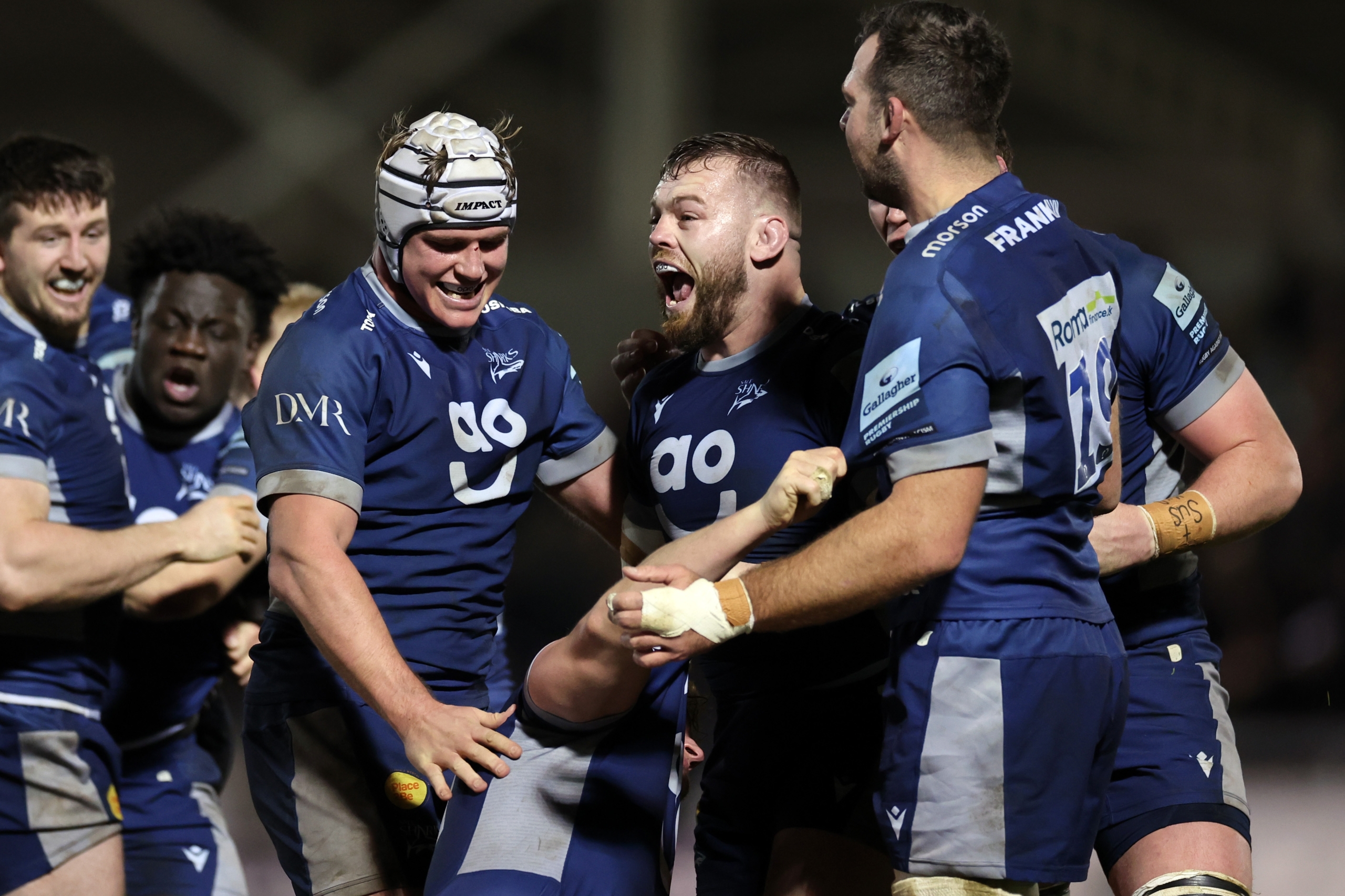 HIGHLIGHTS | Ben Curry inspired Sharks down Saracens in Salford