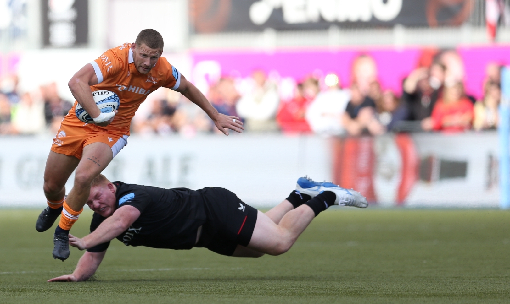 Sharks slip to defeat in Six Try thriller against Saracens