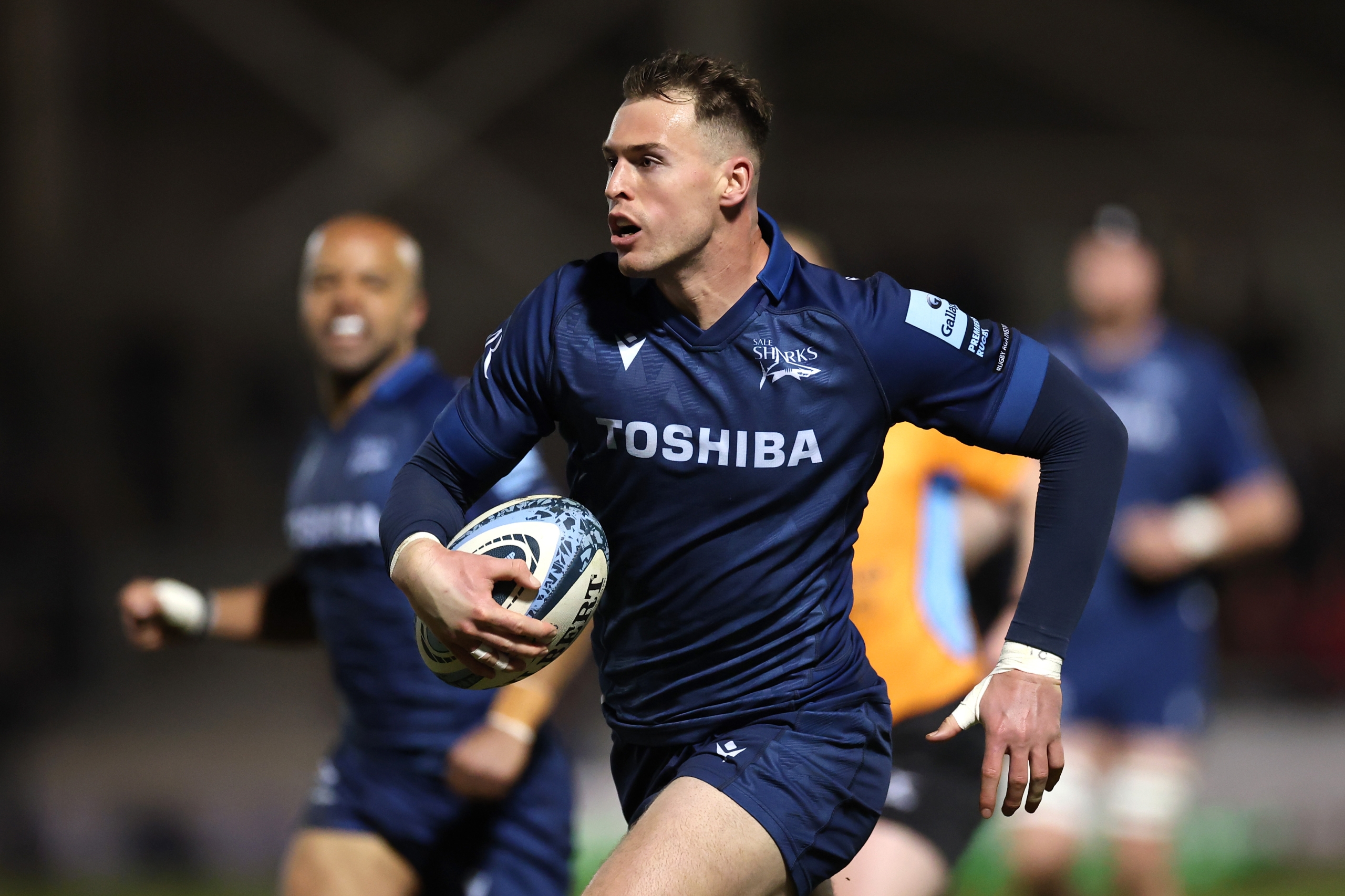 Sharks come out on top in 50 point thriller