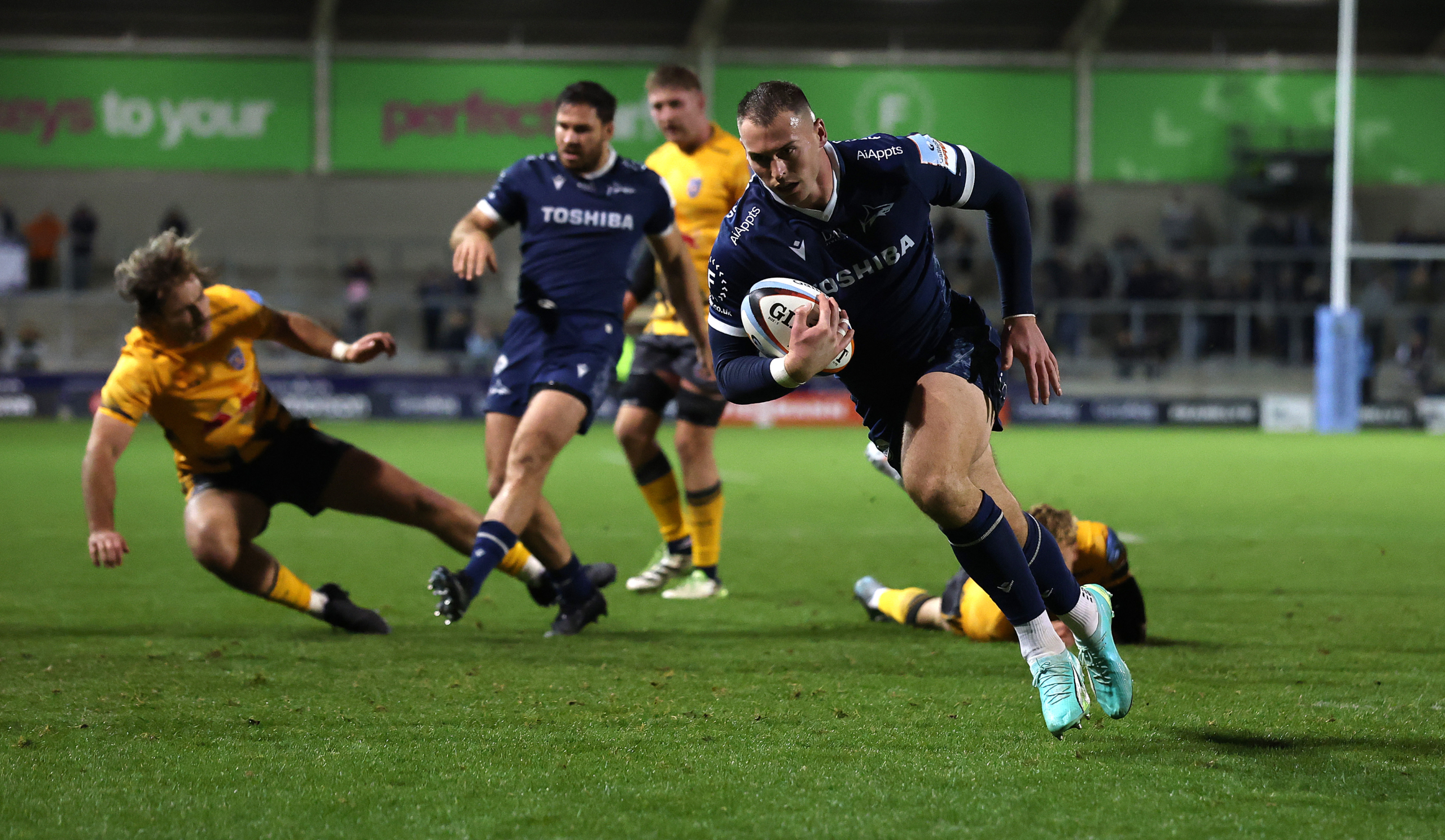 HIGHLIGHTS | Sharks score nine tries to overpower Red Bulls