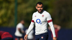 Sharks to sign Marchant